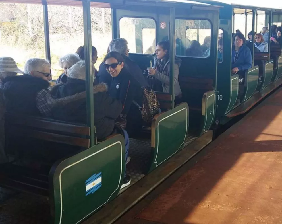 Cataratas: Prevén aumentar la frecuencia del tren por la cantidad de turistas