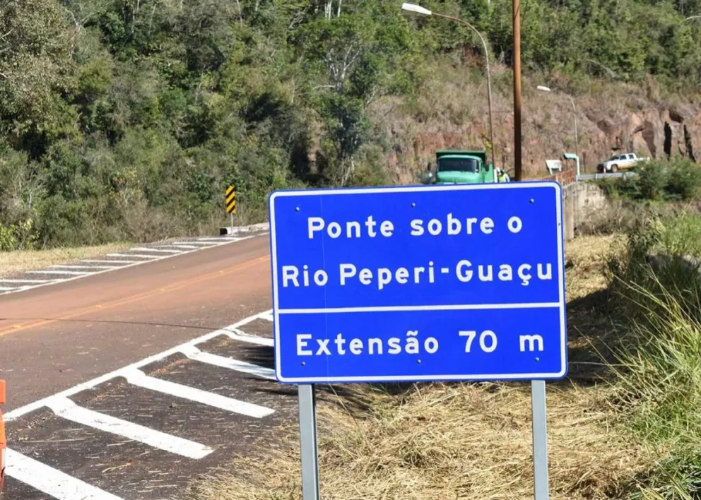 Vecinos de ambas fronteras usan actualmente el paso internacional Rosales sobre el arroyo Pepirí Guazú.