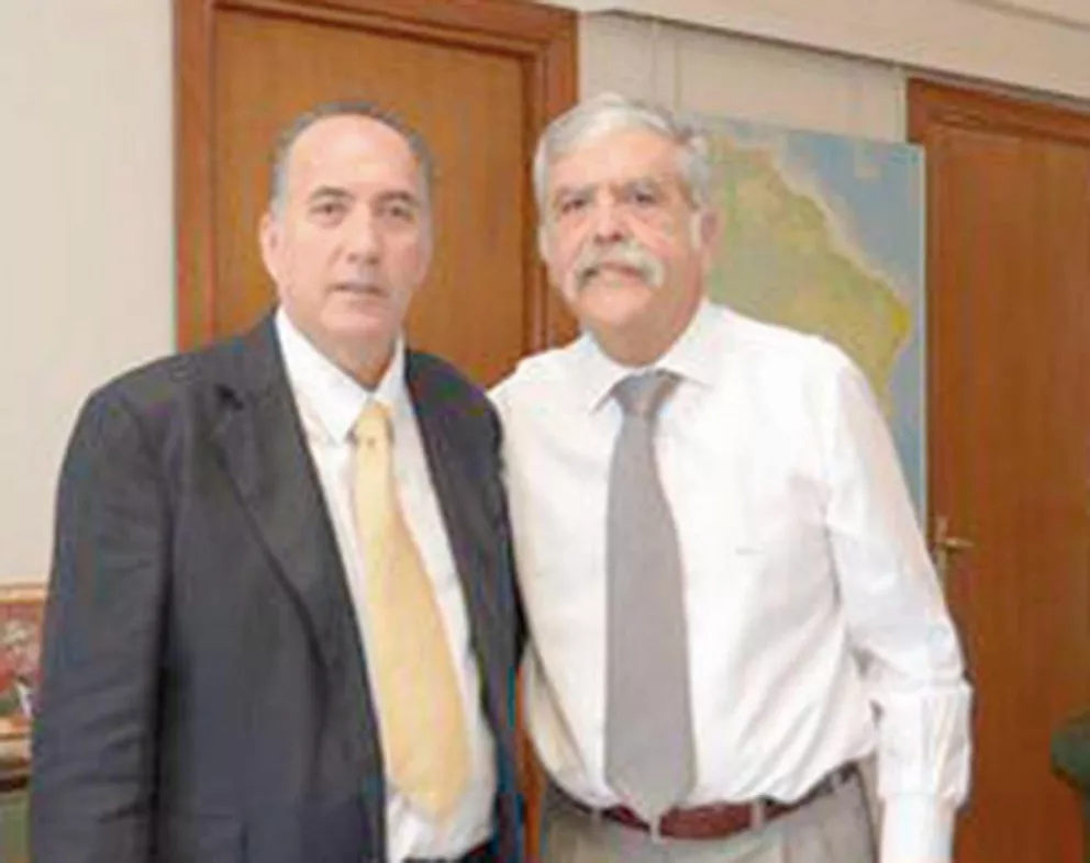Oscar Thomas, siendo titular de la EBY, recibió varios gestos de respaldo del por entonces ministro Julio De Vido.