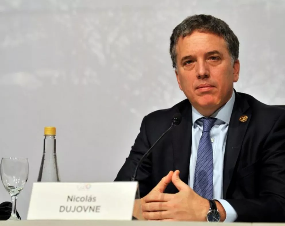 Dujovne reconoció que habrá una larga recesión y pidió paciencia