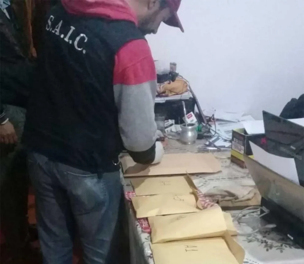El material incautado será analizado por profesionales de la Saic.