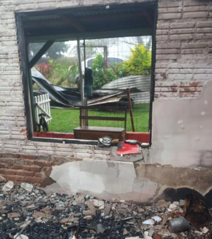 Incendio en Fracrán dejó a una pareja en la calle 