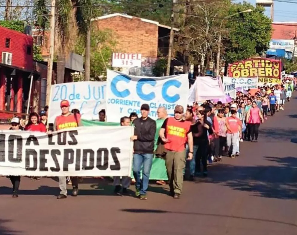 Trabajadores de Agricultura Familiar y organizaciones sociales marchan en Eldorado