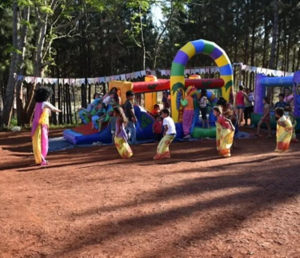 San Pedro: diversión y asistencia a los niños del barrio San Miguel 