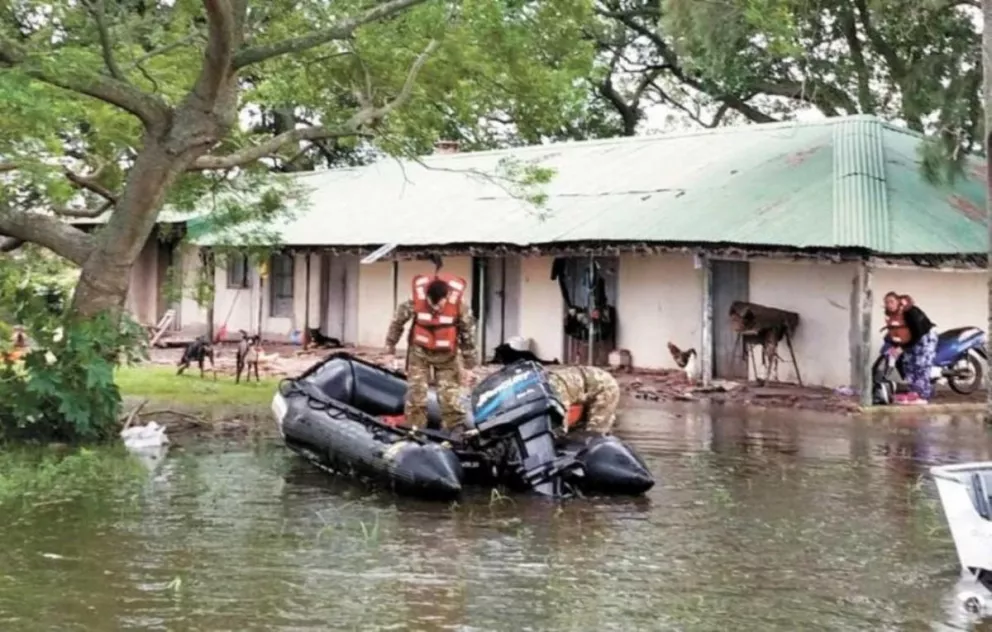 Inundaciones en el Litoral: Alivio por la cifra de evacuados, que se redujo a 5 mil
