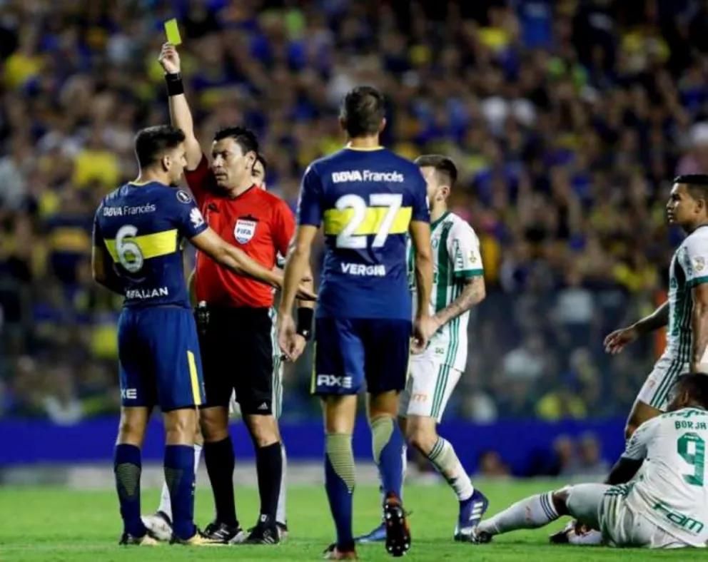 Están los árbitros para las semis de la Libertadores: cómo le fue a River y Boca con estos jueces