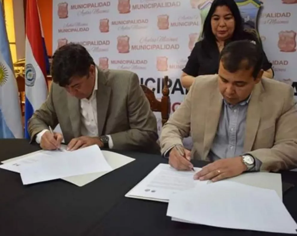 Ituzaingó y Ayolas firmaron convenio de cooperación interinstitucional
