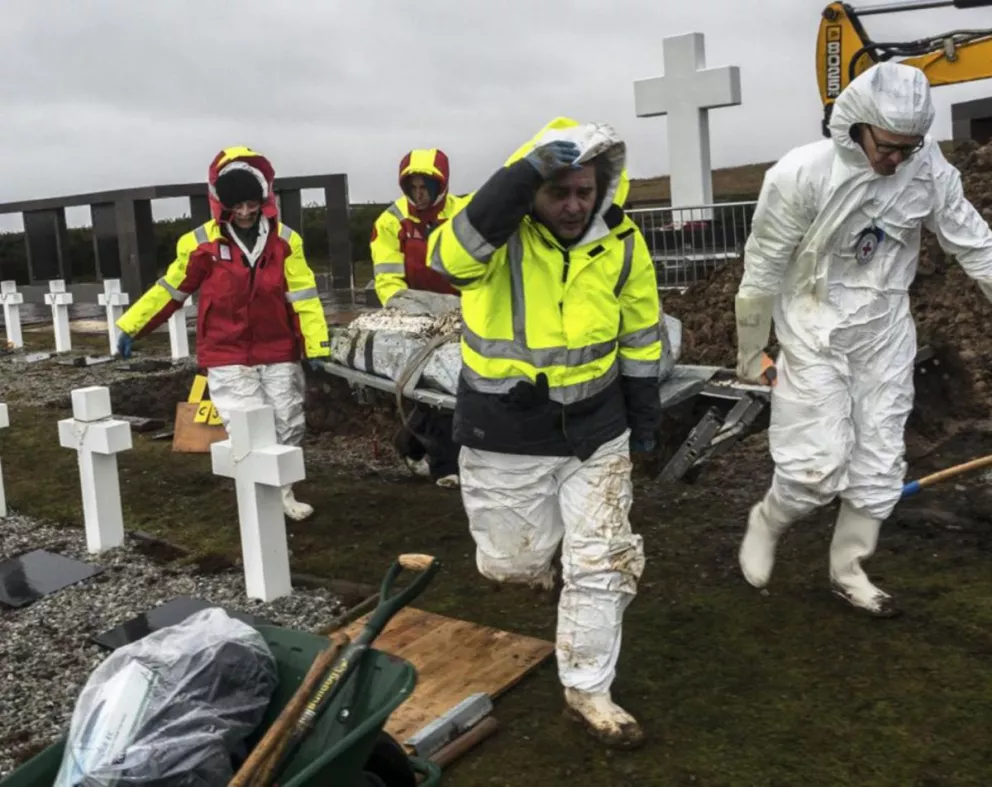 La Cruz Roja reconocerá el trabajo de identificación de los restos de soldados en Malvinas