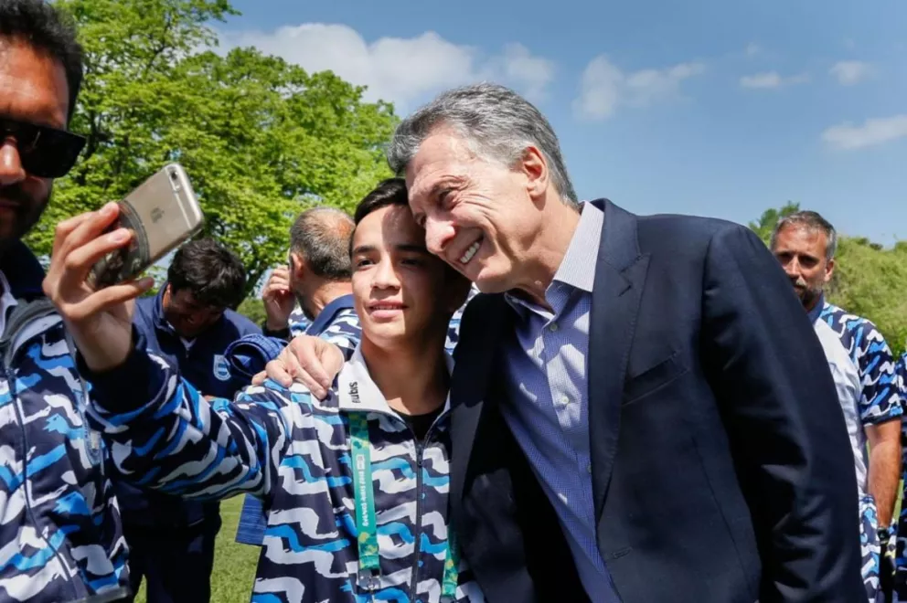Macri recibió y felicitó a los atletas argentinos