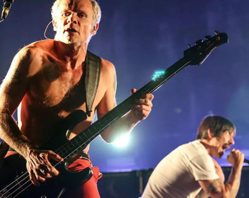 Red Hot Chili Peppers tocó en un colegio y sorprendió a los alumnos