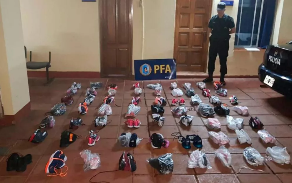 La PFA incautó zapatillas de contrabando 