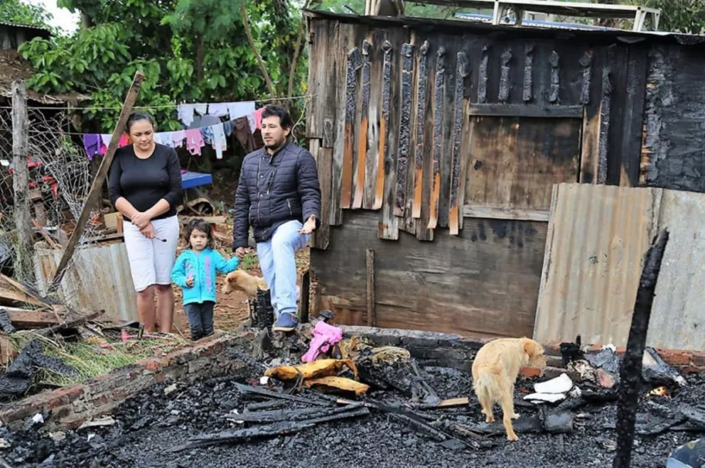 Primas murieron calcinadas al quedar atrapadas en el incendio de una casa