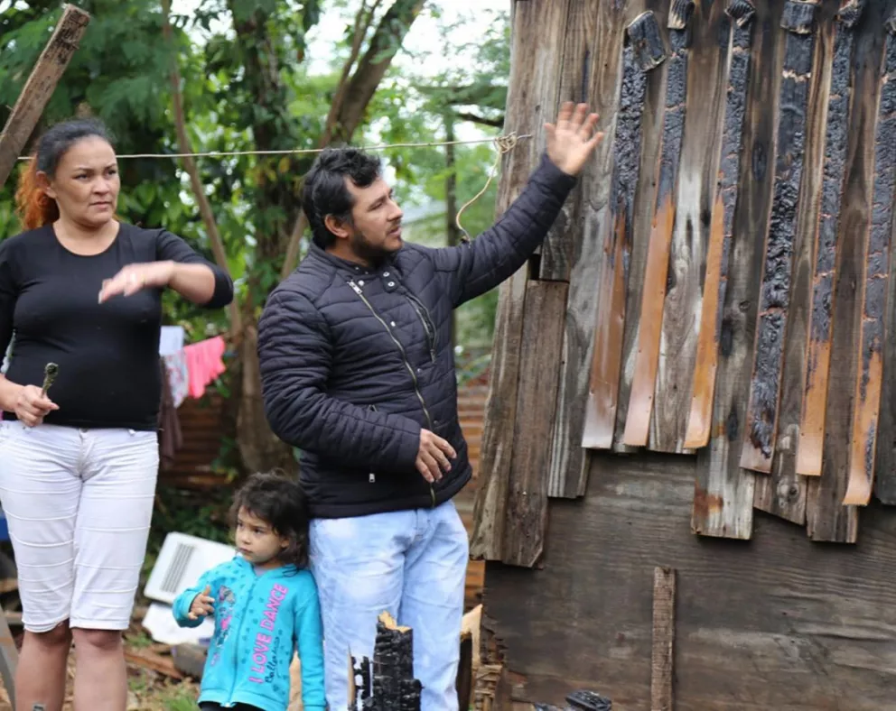 Tragedia en Villa Cabello: “En media hora la casa se consumió, desapareció completamente”