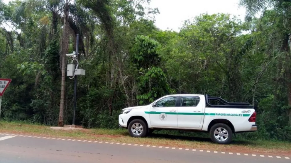 Radares ubicados en el camino que lleva al Parque Nacional Cataratas del Iguazú