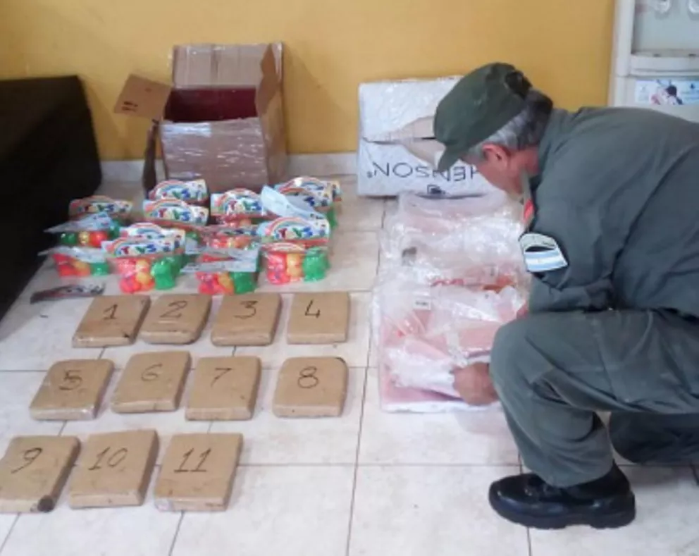 Frustran envío de droga por encomienda despachada en Iguazú