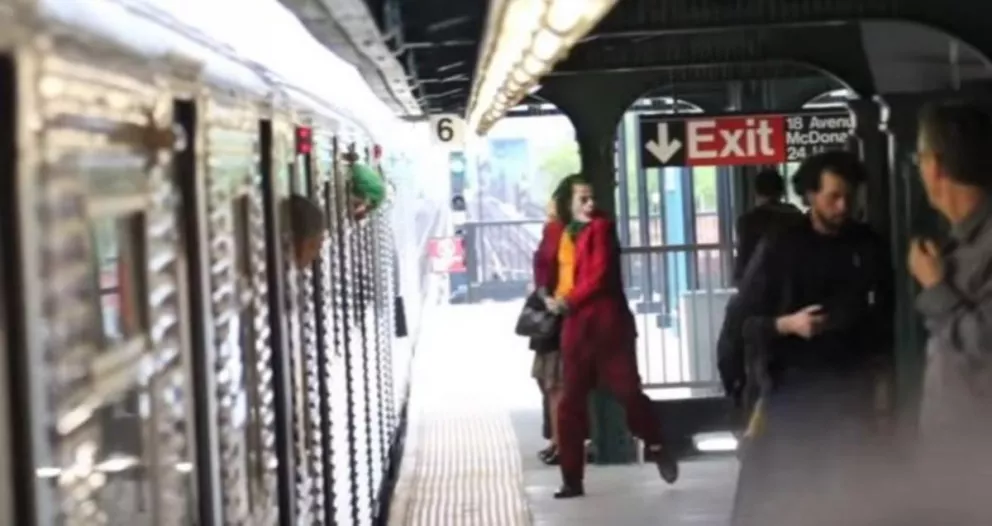 El Joker siembra pánico en el metro de Nueva York en la última secuencia del rodaje