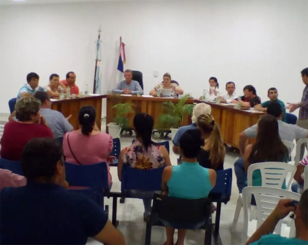 Vecinos del barrio Vista Alegre de Irigoyen solicitan soluciones ante falta de agua potable