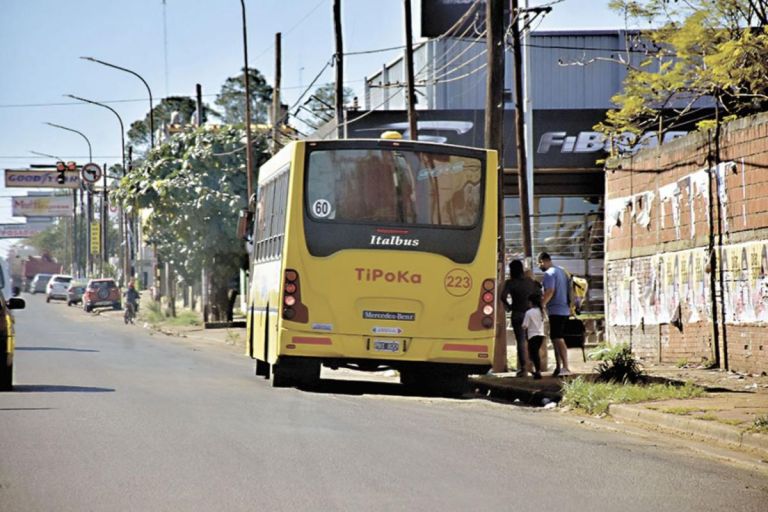 Los colectivos volvieron a circular por la noche tras el Los colectivos volvieron a circular por la noche tras el