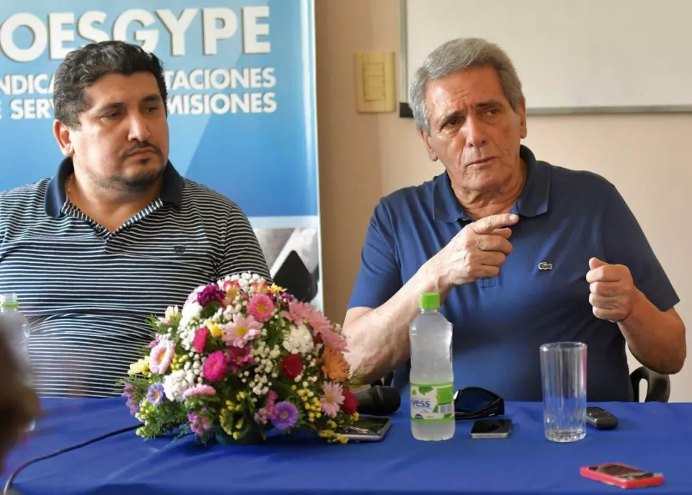 Géronimo Sanabria acompañó a Carlos Acuña en la conferencia.