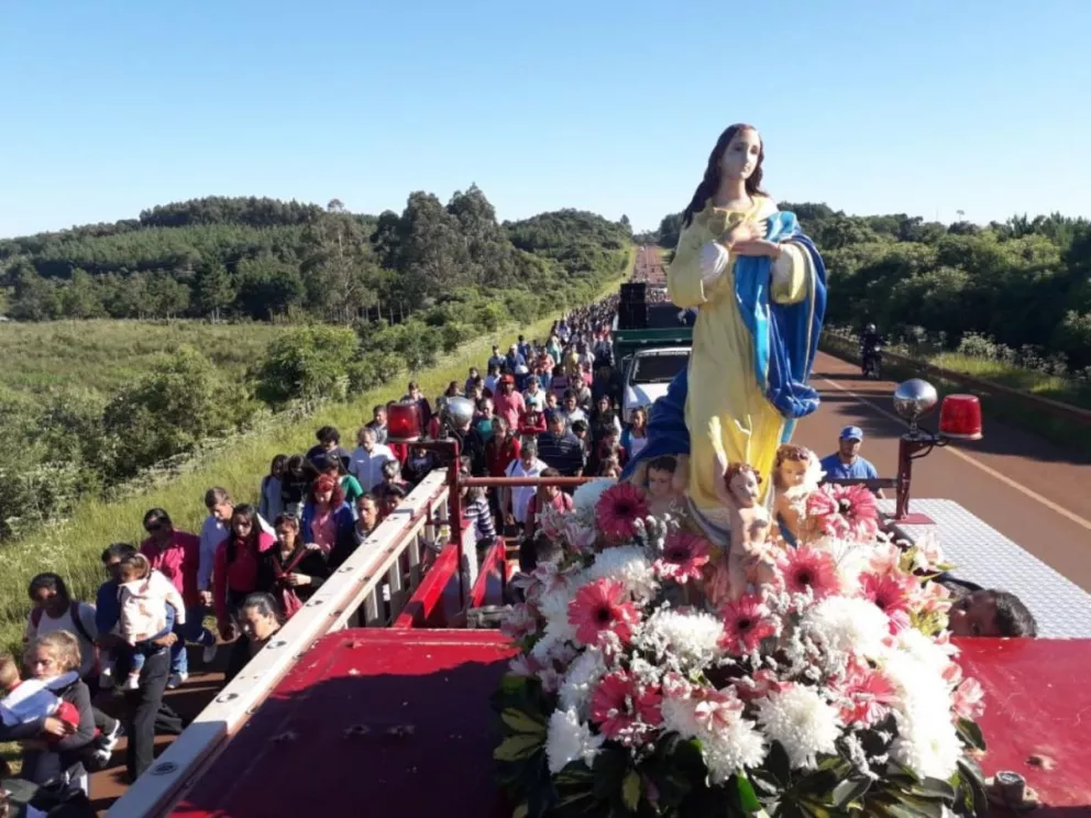 Una multitud venero a la Inmaculada concepción de la virgen María en San Pedro