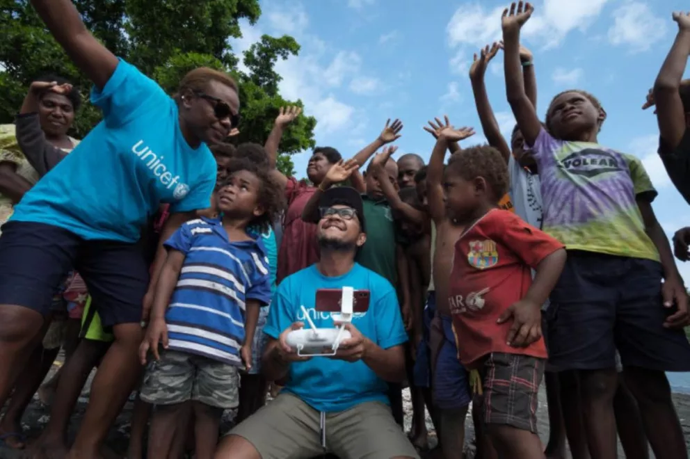 UNICEF entregó por primera vez vacunas para niños usando drones