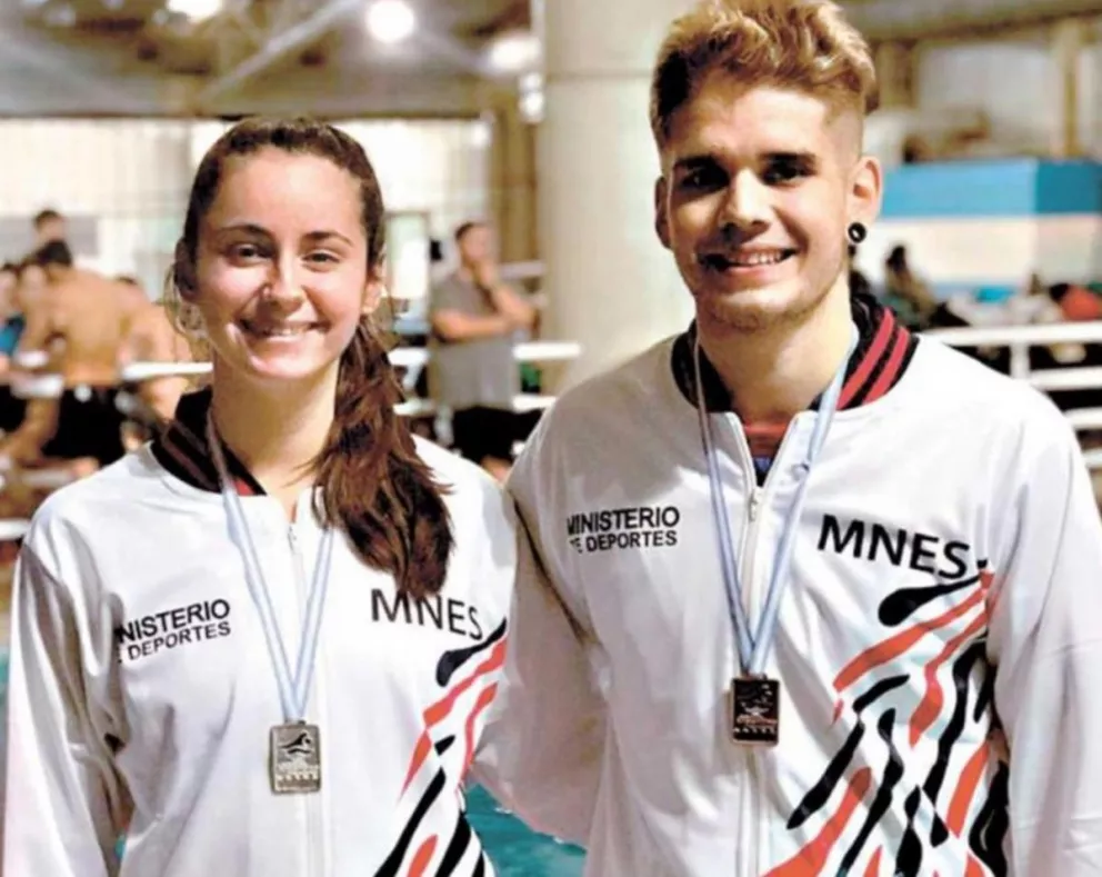 Los nadadores misioneros Astrid Olmedo y Juan Pablo Bande, entre los mejores del país