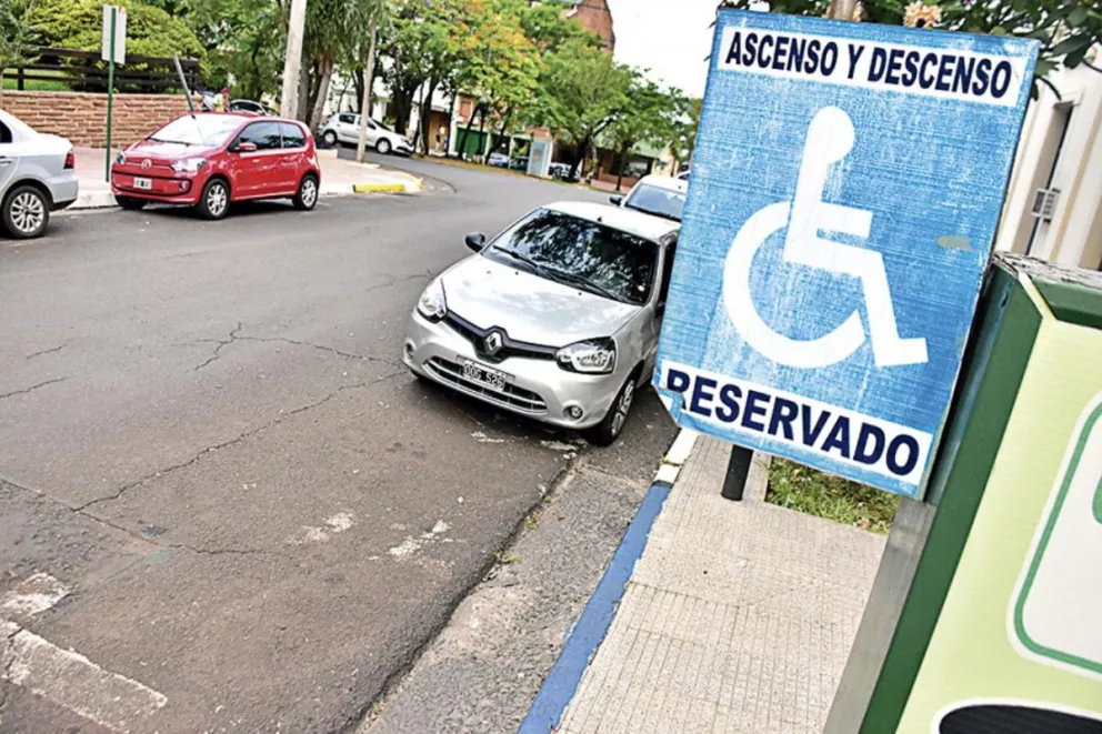 SEM: habilitan 34 espacios para el estacionamiento de discapacitados