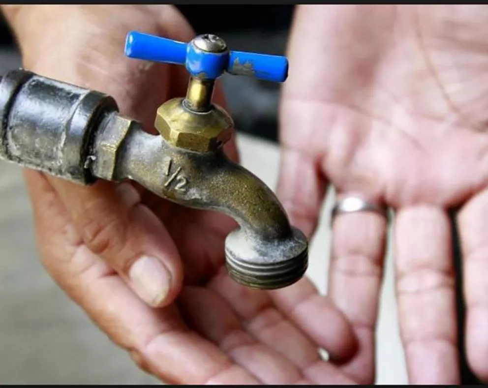 La zona Sur de Posadas podría quedarse sin agua potable por ruptura de un acueducto