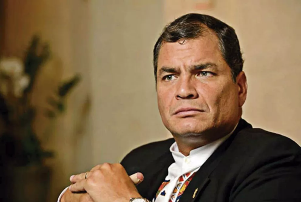 Declararon prófugo a Rafael Correa  