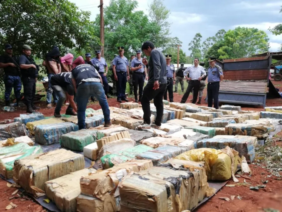 La droga secuestrada en Eldorado iba a ser trasladada en un camión F-350