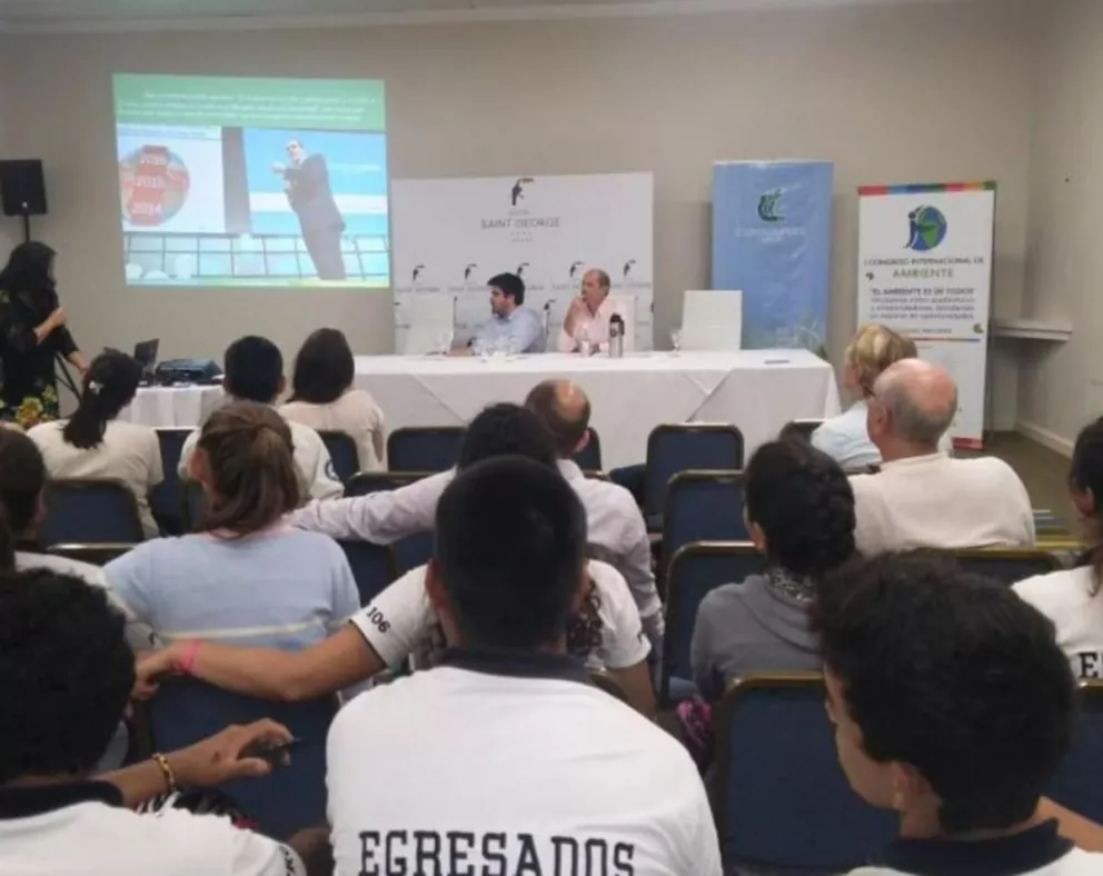 Iguazú fue parte del ciclo de conferencias Pre-Congreso Internacional de Ambiente