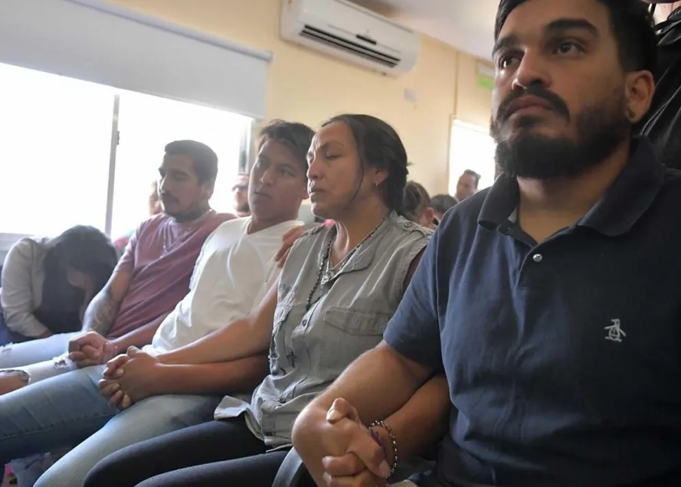 La familia Cabrera, en momentos en que Santa Cruz era condenada a prisión.