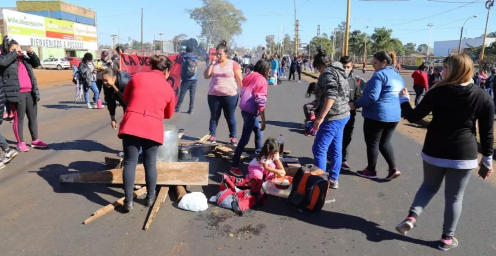 Jueves de furia: Cortes y piquetes de calles en Candelaria, Garupá y Posadas