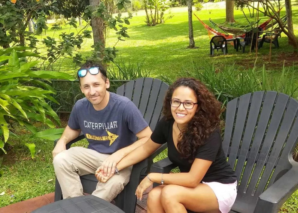 En Misiones, Rémy conoció a Romina. Hoy afirma que Iguazú es su lugar en el mundo.