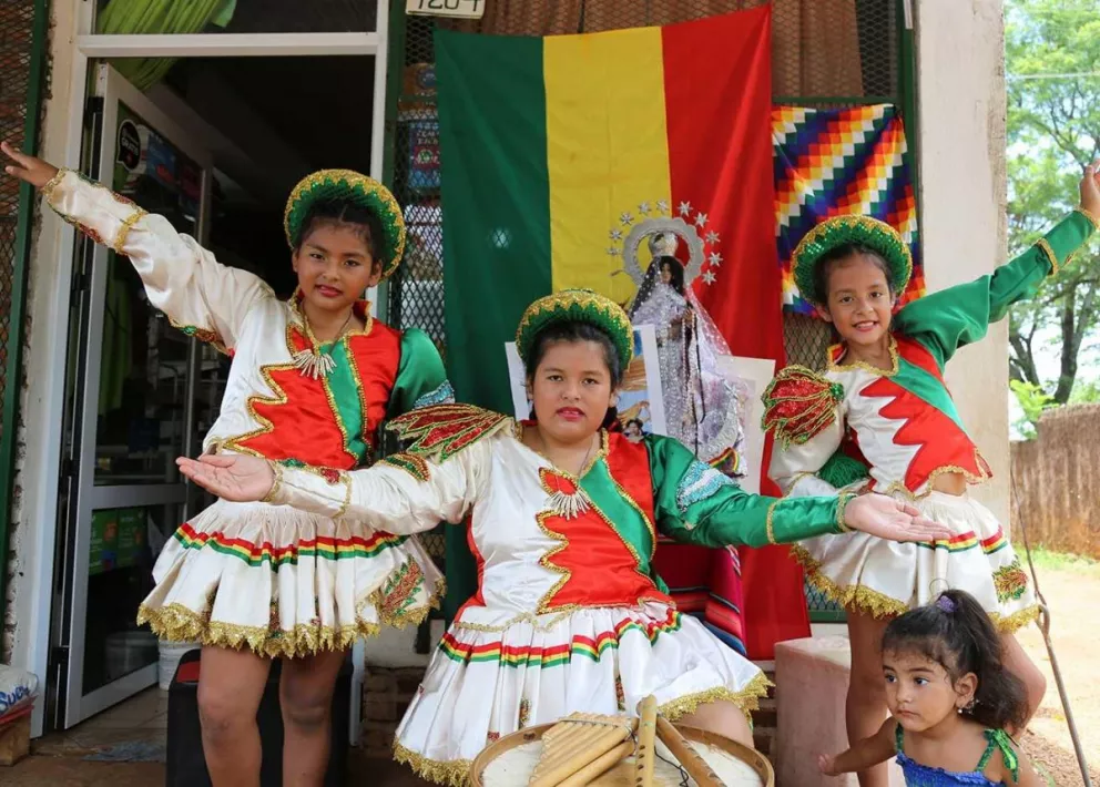 En Misiones formaron un ballet de danzas típicas bolivianas.