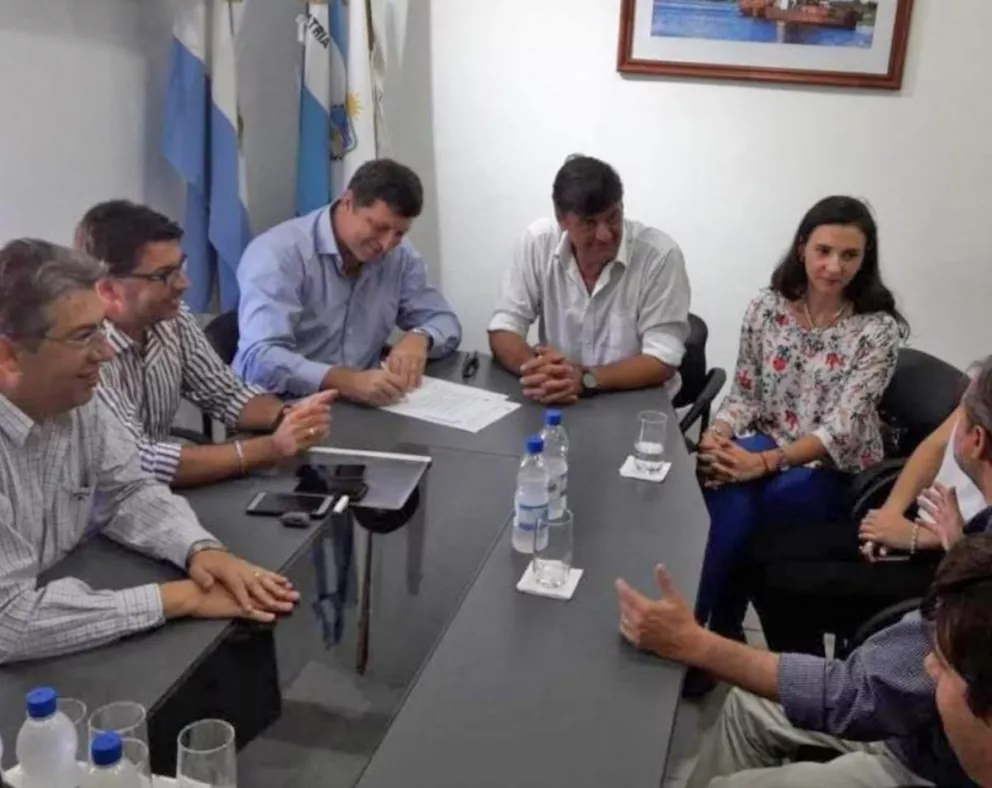 Firman convenio para la apertura de la delegación de Defensa del Consumidor en Ituzaingó