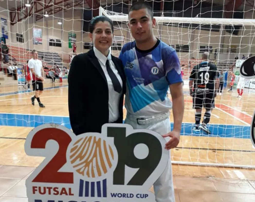 Luz Samudio, la misionera que dirigirá en el Mundial de Futsal