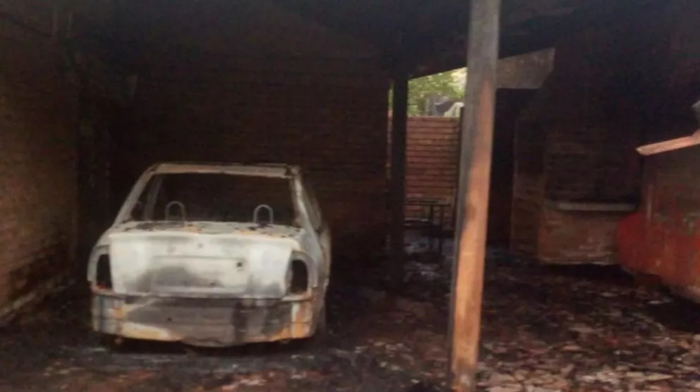 La Policía investiga el incendio de un automóvil en Oberá