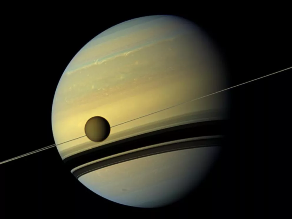 La NASA enviará un dron a Titán para buscar vida