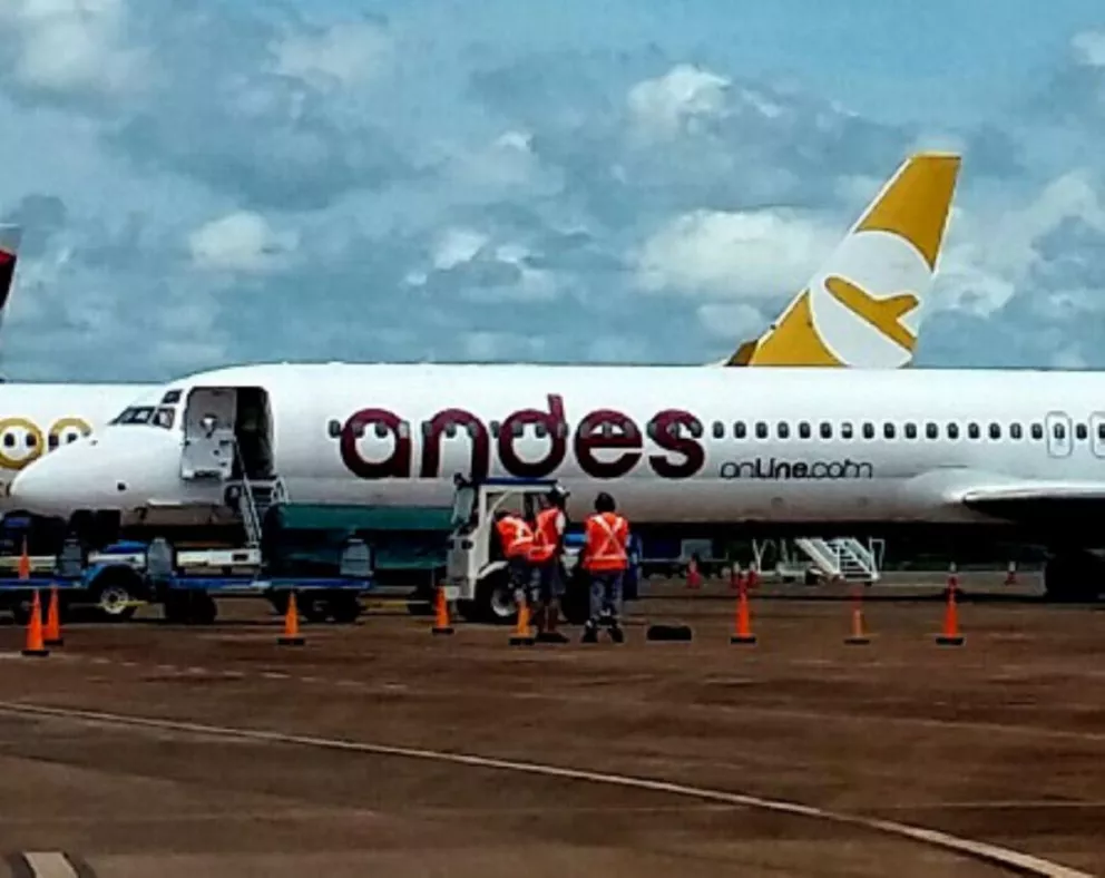 Evacuaron un avión de Andes por supuesta amenaza de bomba en Iguazú