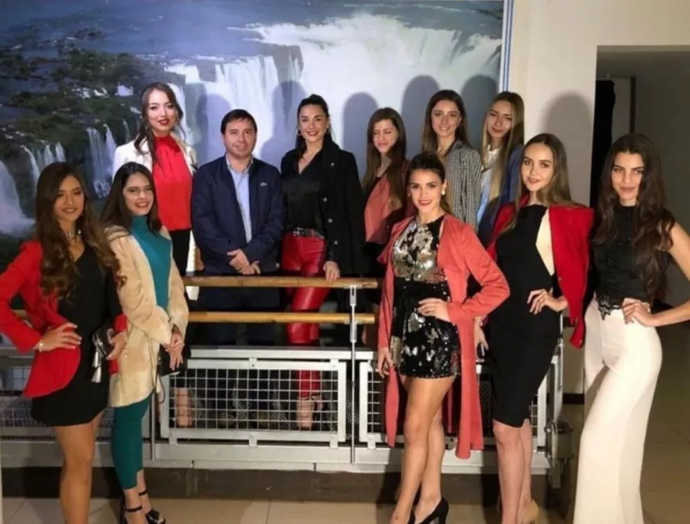 Las candidatas a Miss Mundo Argentina recorren las Cataratas