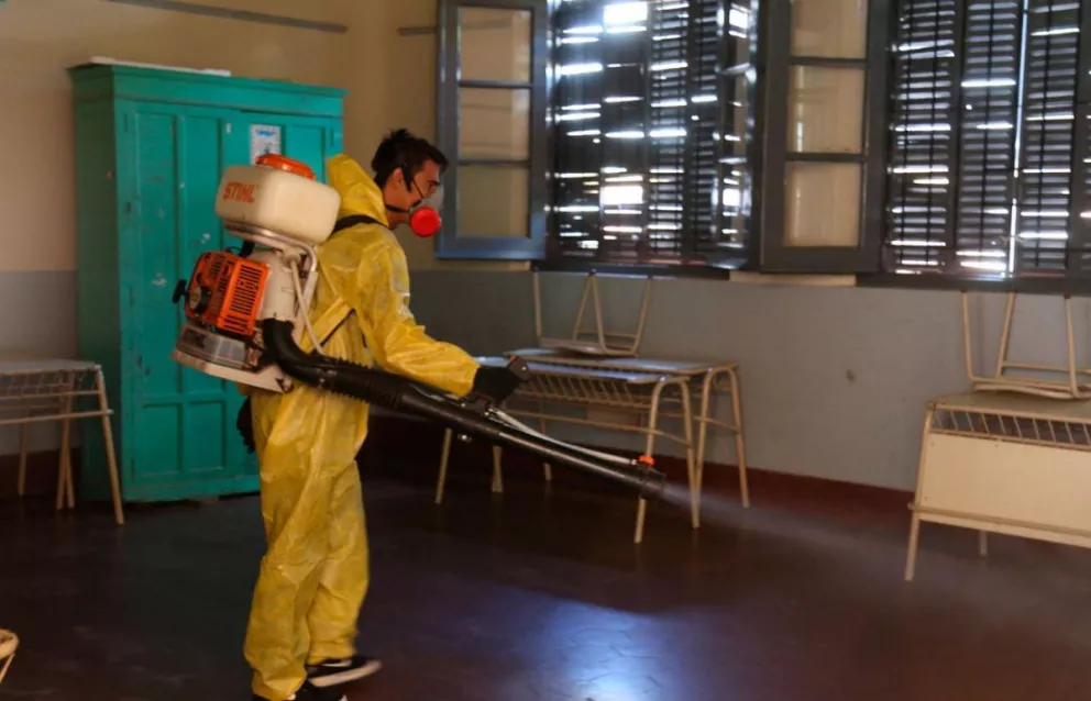 Confirman seis casos de dengue en El Soberbio y fumigan en barrios