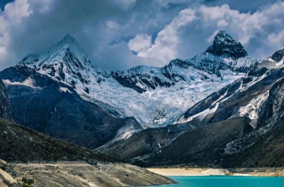 Dos montañistas argentinos murieron al ascender a una cumbre en Perú