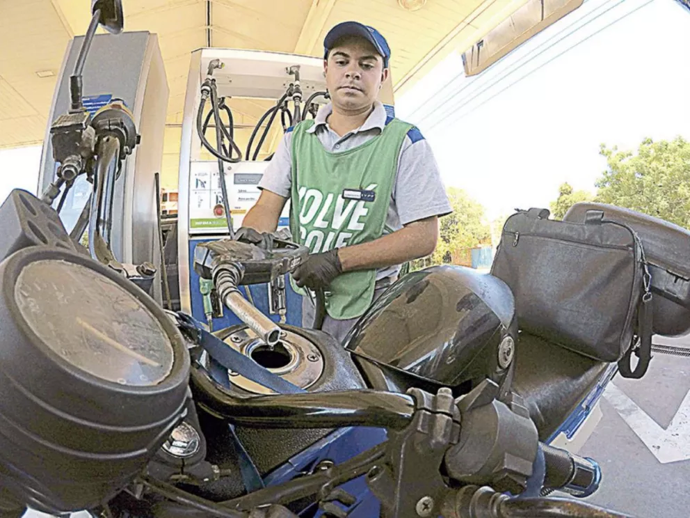 Agosto arrancaría con subas de combustibles cercanas al 2,5% 