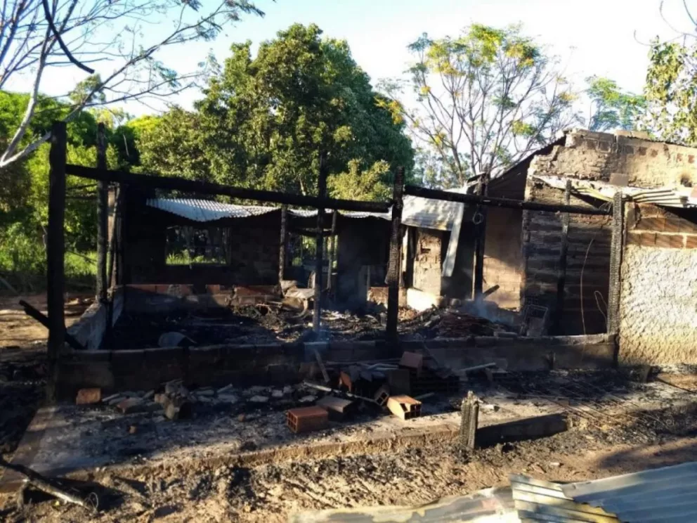 Trágico final de un incendio: En Saladas mueren madre y sus cinco hijos