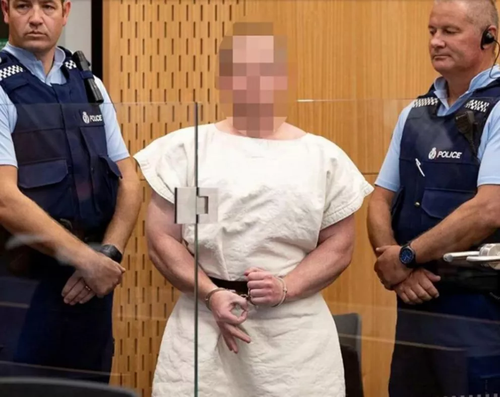 El autor de la masacre de Nueva Zelanda hizo un gesto neonazi frente al tribunal
