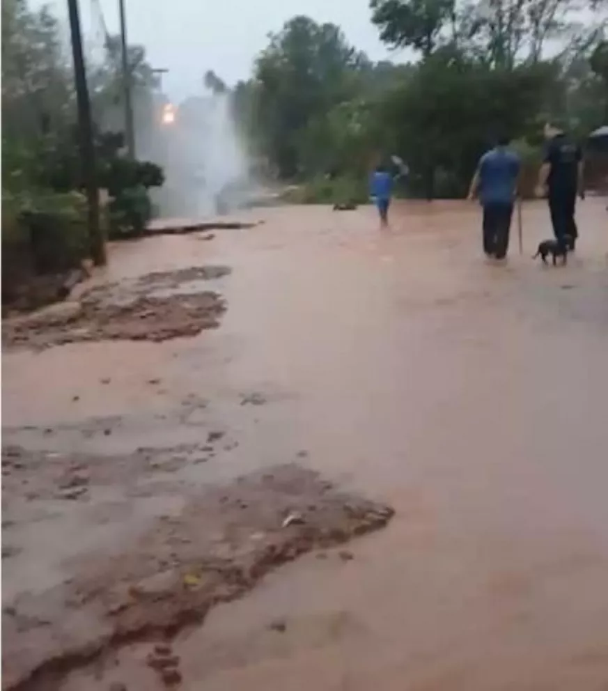 Continúa la asistencia a familias afectadas por el temporal en Eldorado