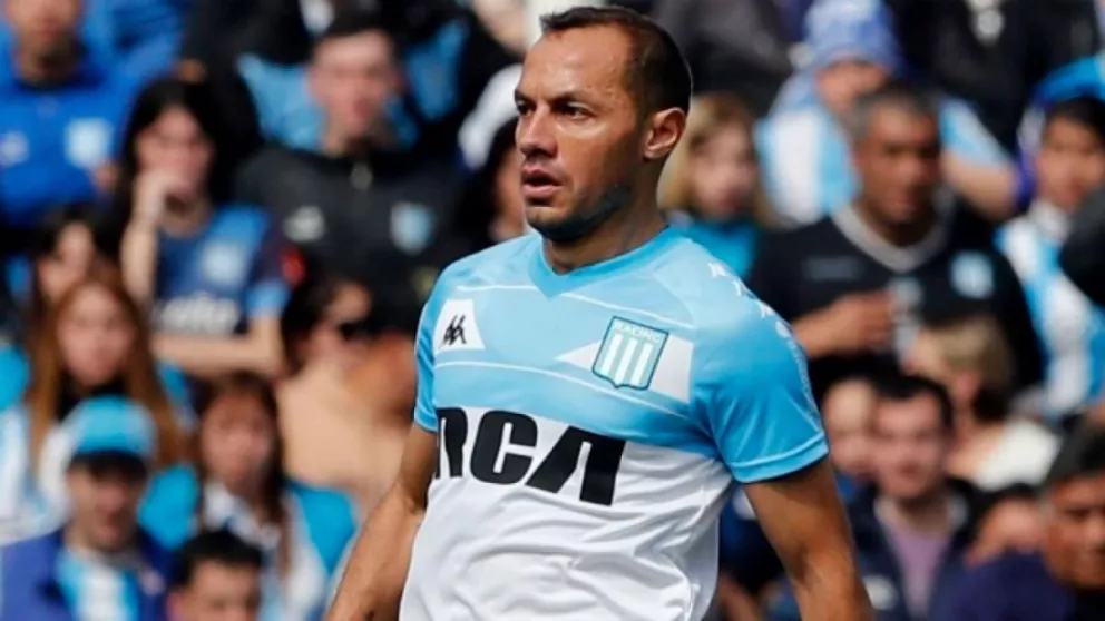 El chileno Marcelo Díaz está en duda para  el duelo de mañana entre Racing y Belgrano