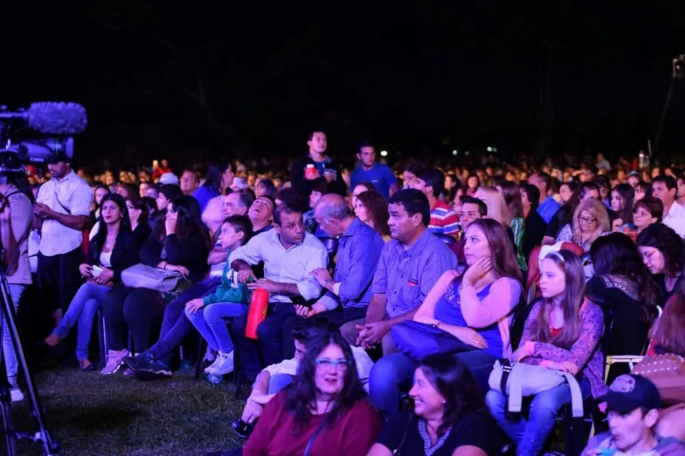 Los Nocheros coronan la Misa Popular de las Misiones en San Ignacio