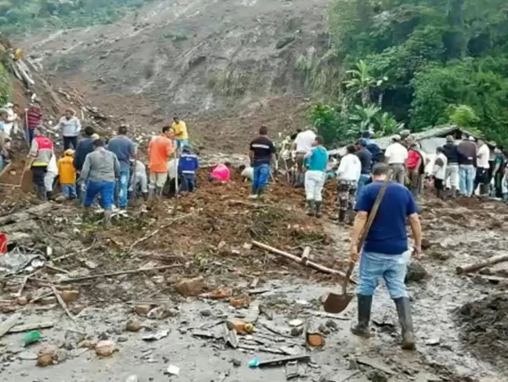 Un alud de lodo sepultó a por lo menos 32 personas en Colombia